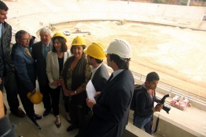 La ministra del Deporte, Natalia Riffo, junto a la alcaldesa de Viña del Mar, Virginia Reginato, en jornada de revisión del Sausalito.