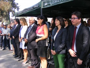 Con una ceremonia en el Cementerio General, la Agrupación Nacional de Empleados Fiscales (ANEF) recordó al líder sindical y anunció movilizaciones en caso de no ser considerados en las reformas laborales.